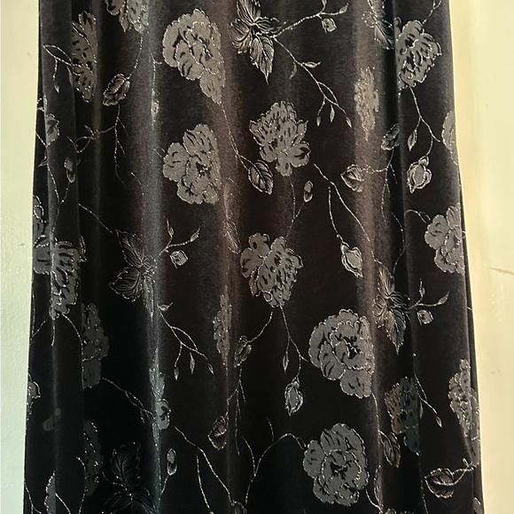 Black Floral Velvet Maxi Dress - Picture 2 of 9
